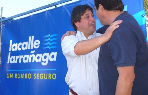 Siguen los pases entre sectores de dirigentes políticos nacionalistas canarios, ésta vez ganó el diputado Peña